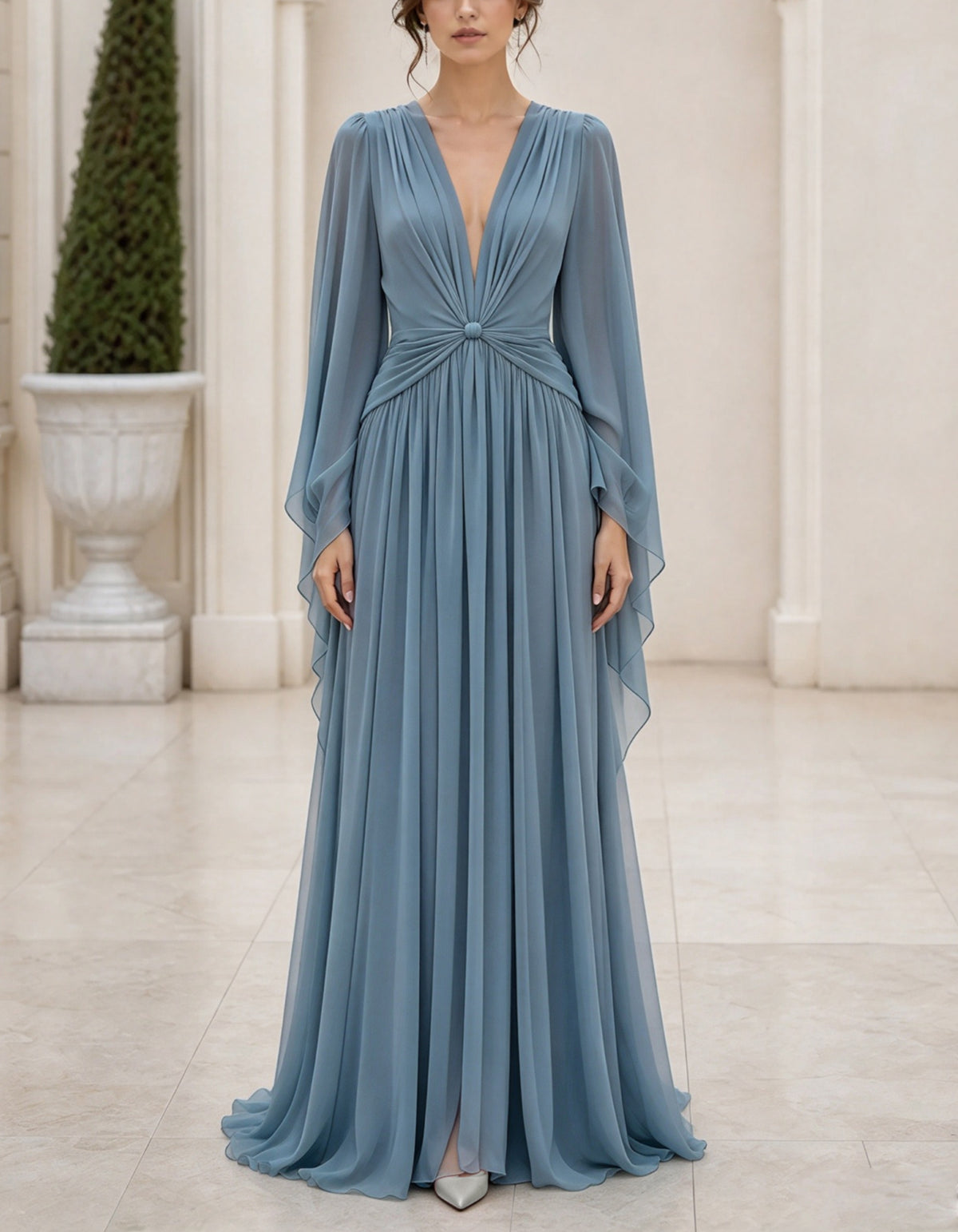 Vestido maxi azul-acinzentado de chiffon com decote em V e mangas compridas e amplas