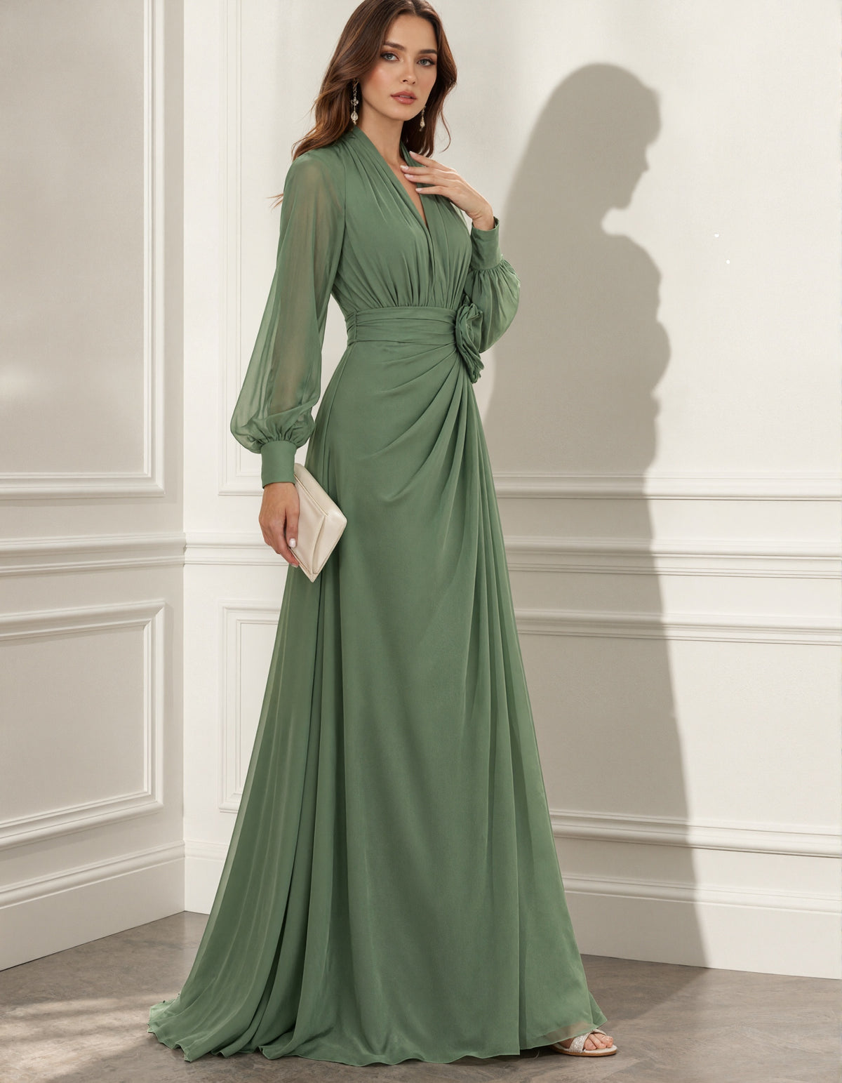 Abito maxi in chiffon verde salvia con scollo a V e maniche lunghe