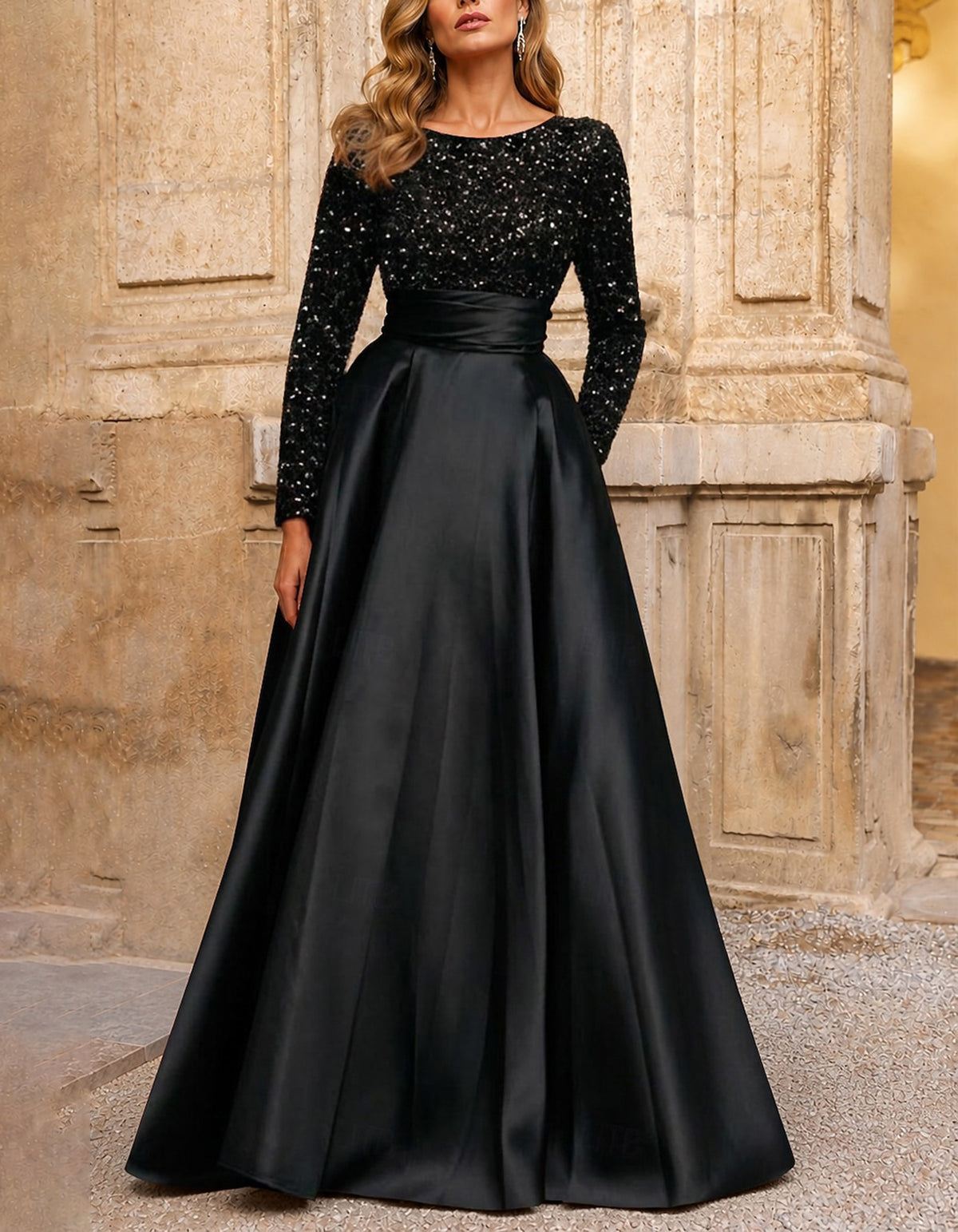 Vestido maxi de cetim com corpete de lantejoulas, decote redondo e corte em linha A, vermelho