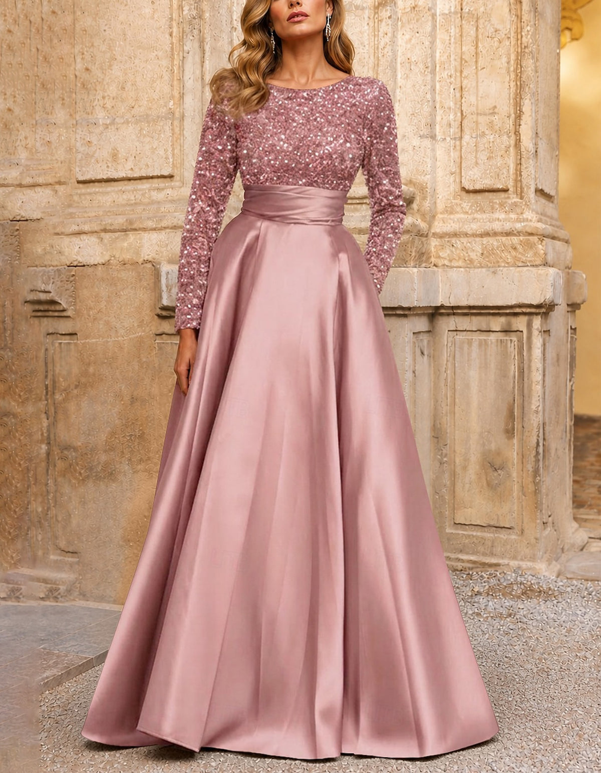 Vestido maxi de cetim com corpete de lantejoulas, decote redondo e corte em linha A, vermelho