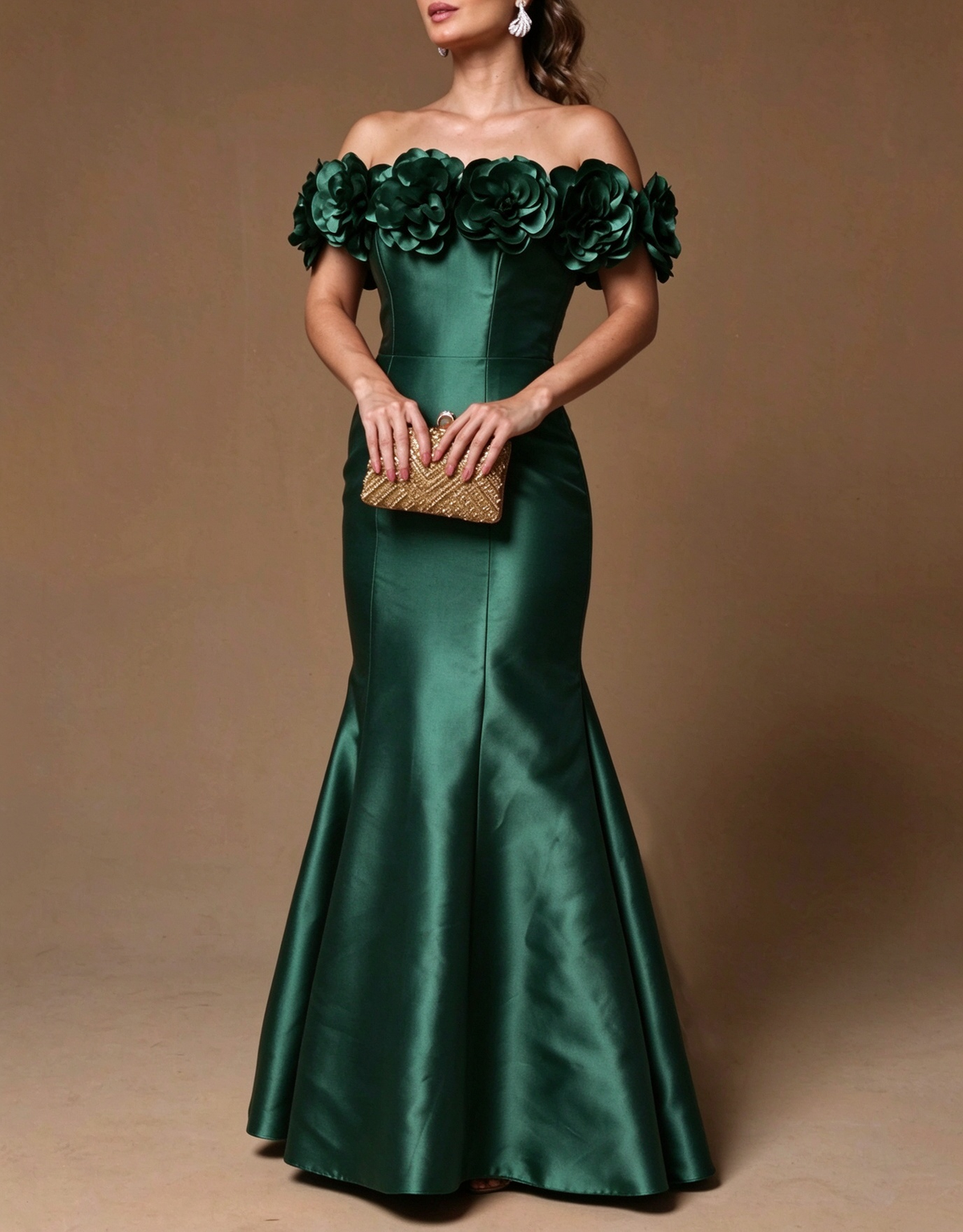 Vestido de noche largo de satén con flores 3D, hombros descubiertos y corte sirena