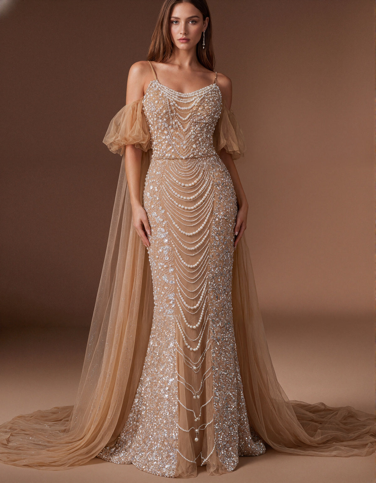 Vestido de noche de sirena con cuentas de perlas color champán
