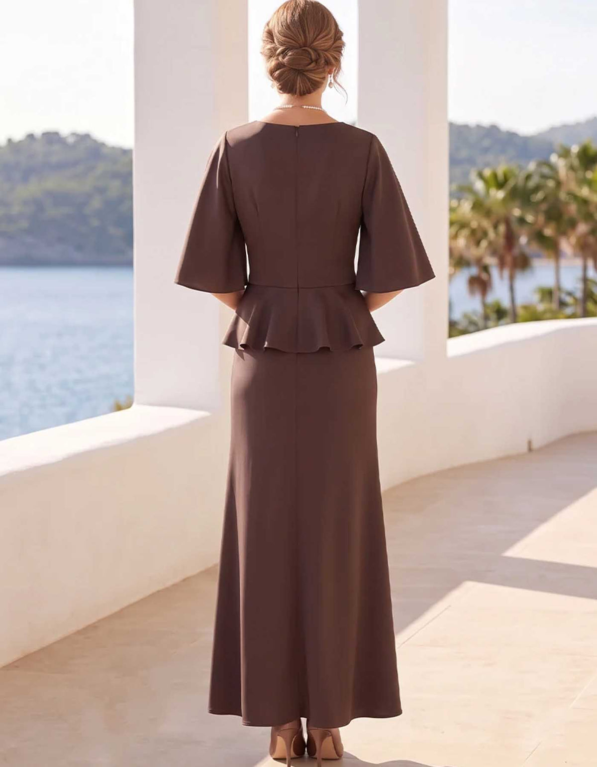 Kaffeebraunes Maxikleid mit Rundhalsausschnitt, Cape-Ärmeln und 3D-Blumen an der Taille