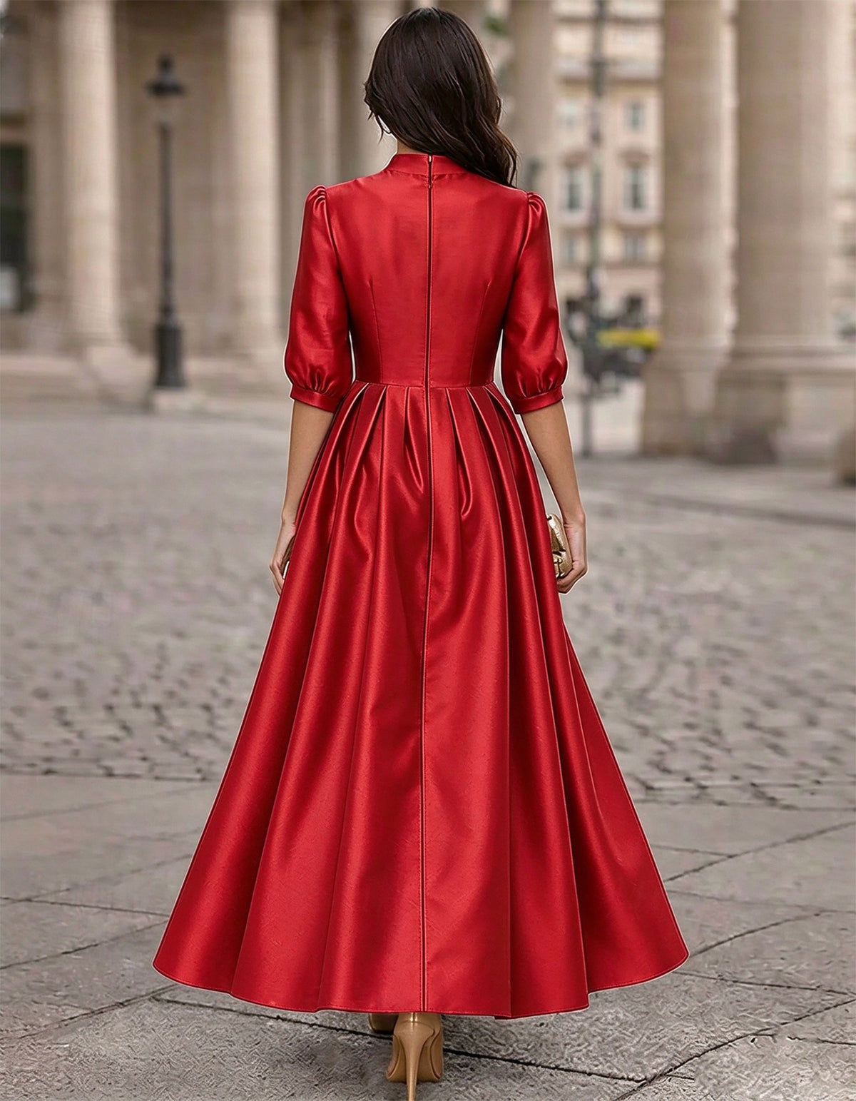 Robe longue en satin unie à col en V