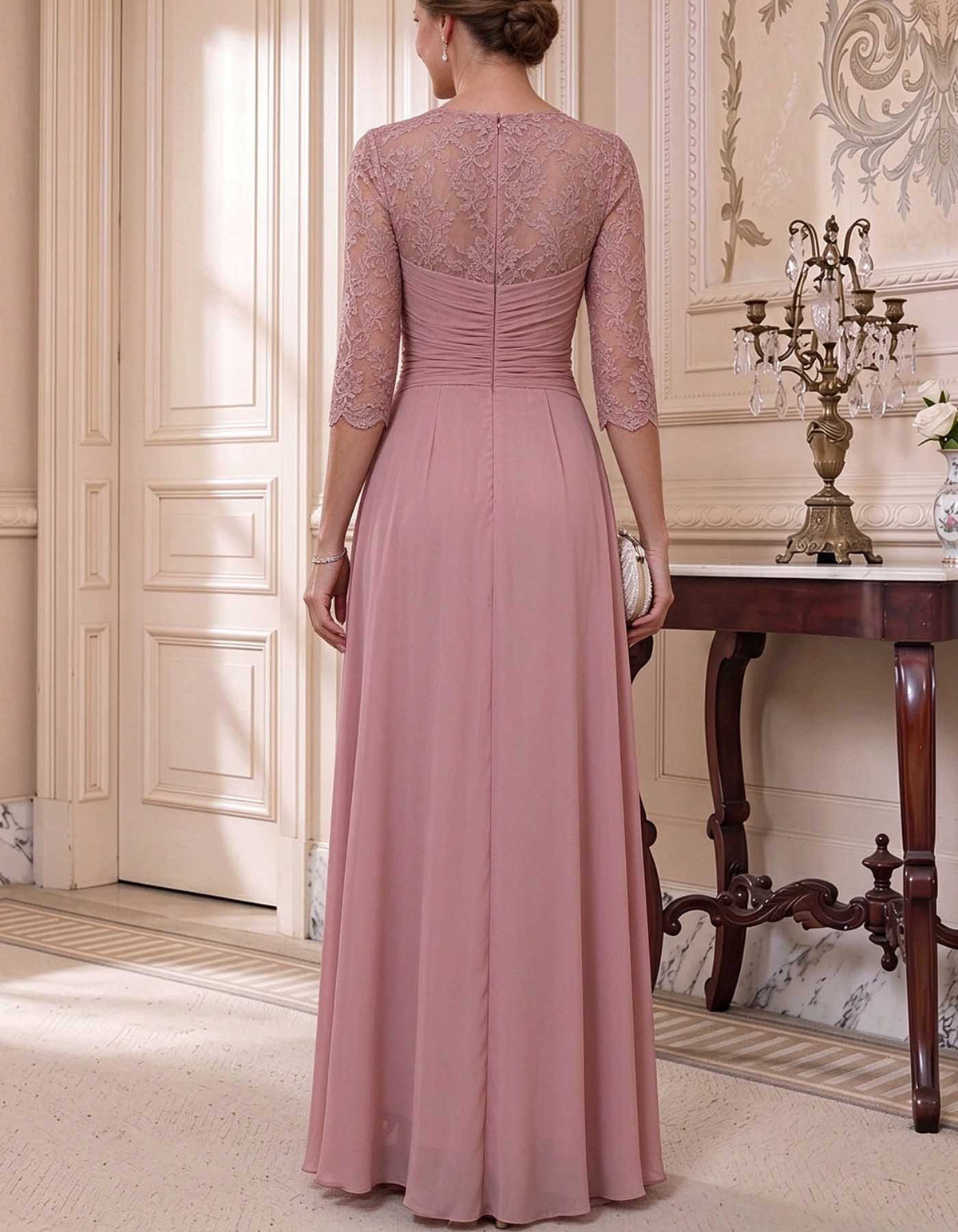 Abito maxi in chiffon rosa malva con scollo a cuore, pizzo, maniche a 3/4 e arricciature
