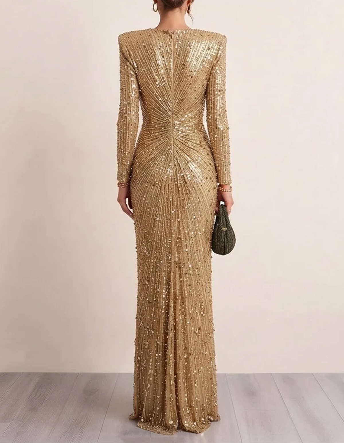 Champagnergoldenes Maxikleid mit tiefem V-Ausschnitt und Perlen und Pailletten