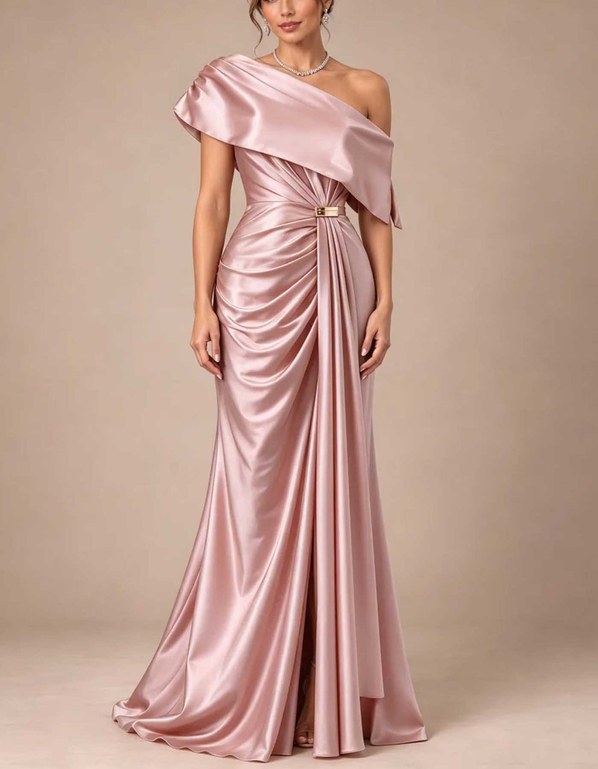Robe longue en satin à une épaule, froncée, coupe sirène avec fente