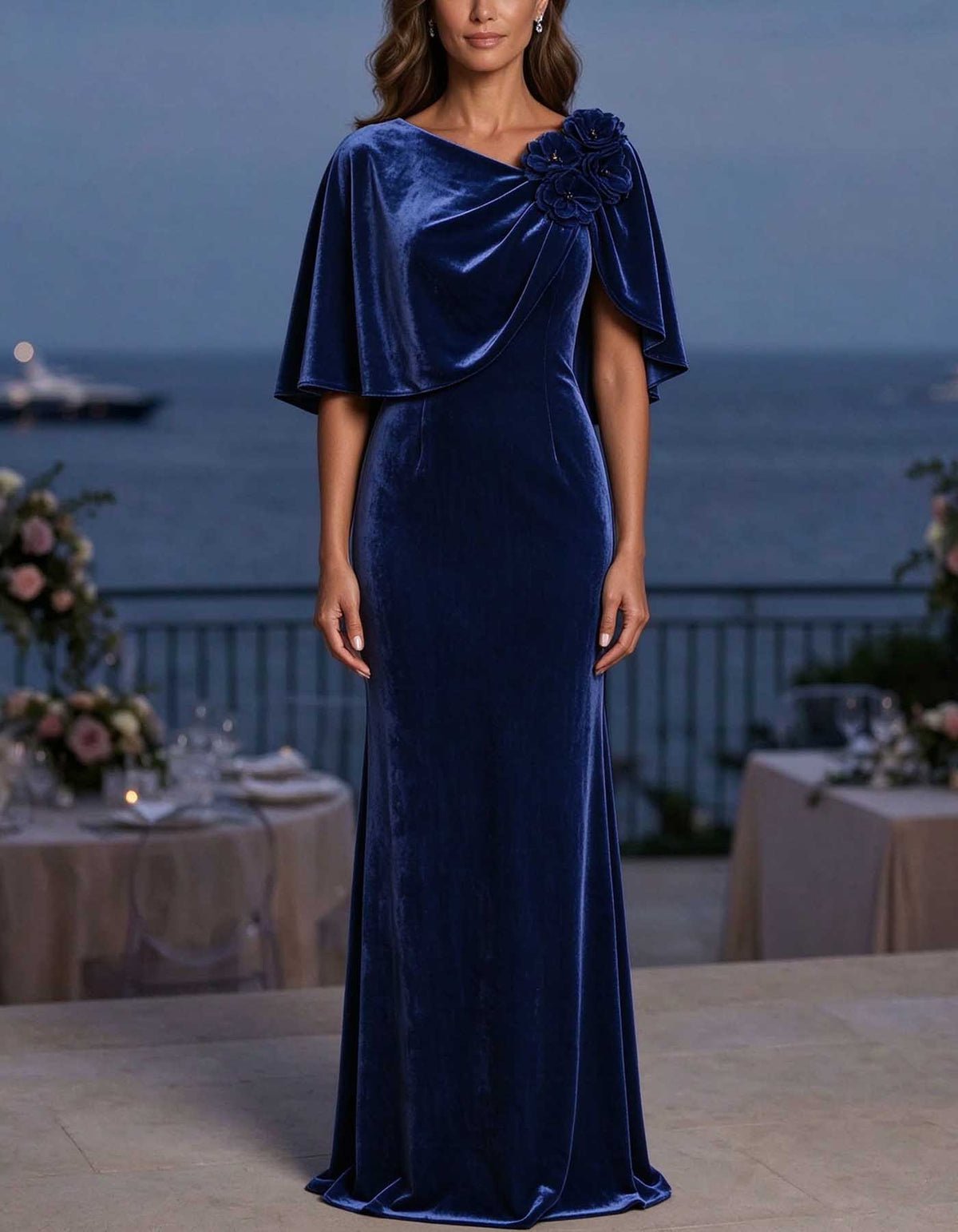 Robe longue en velours à manches cape, ornée de fleurs en 3D et de coupe sirène