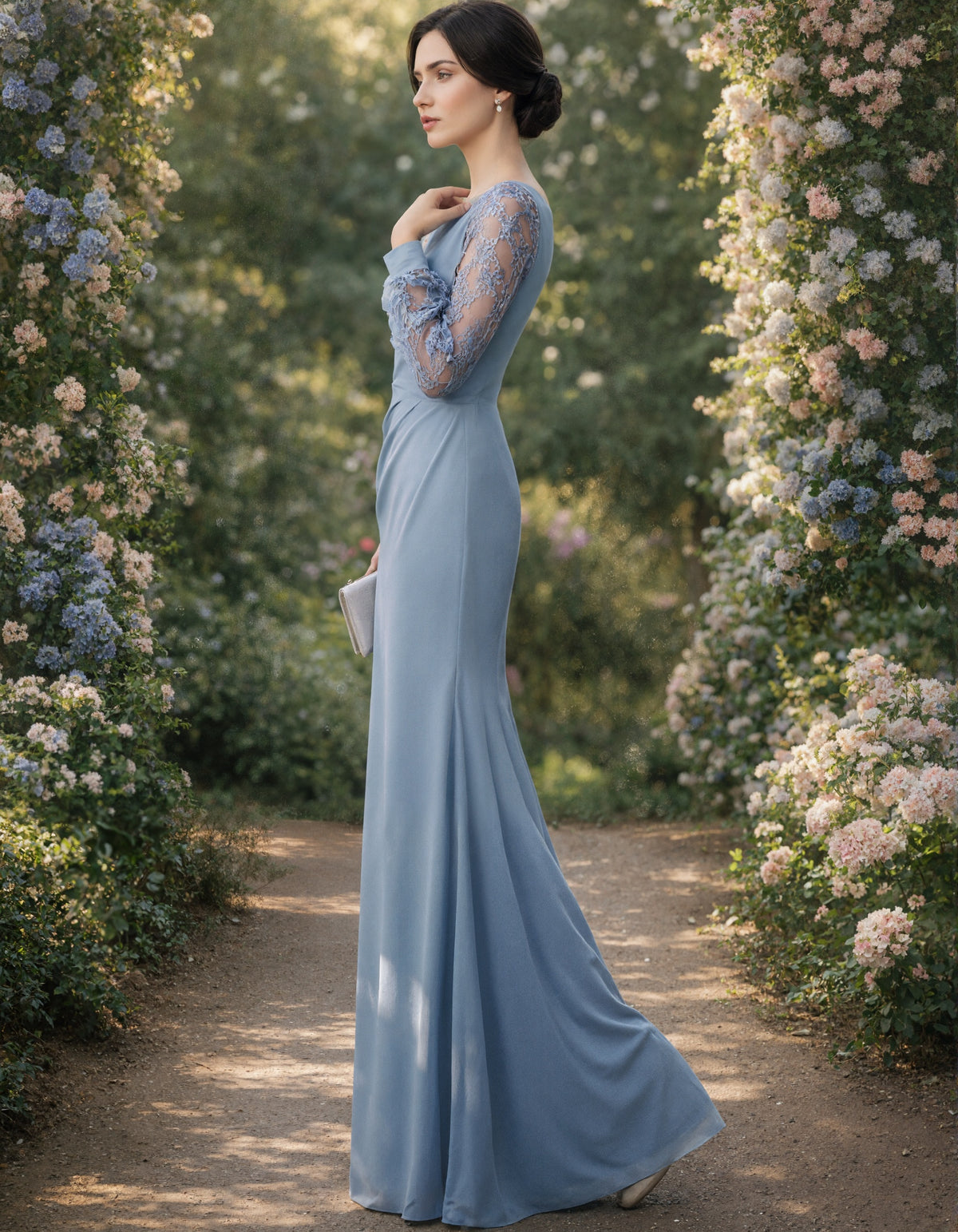 Grau-blaues Maxikleid aus Spitze mit langen Ärmeln