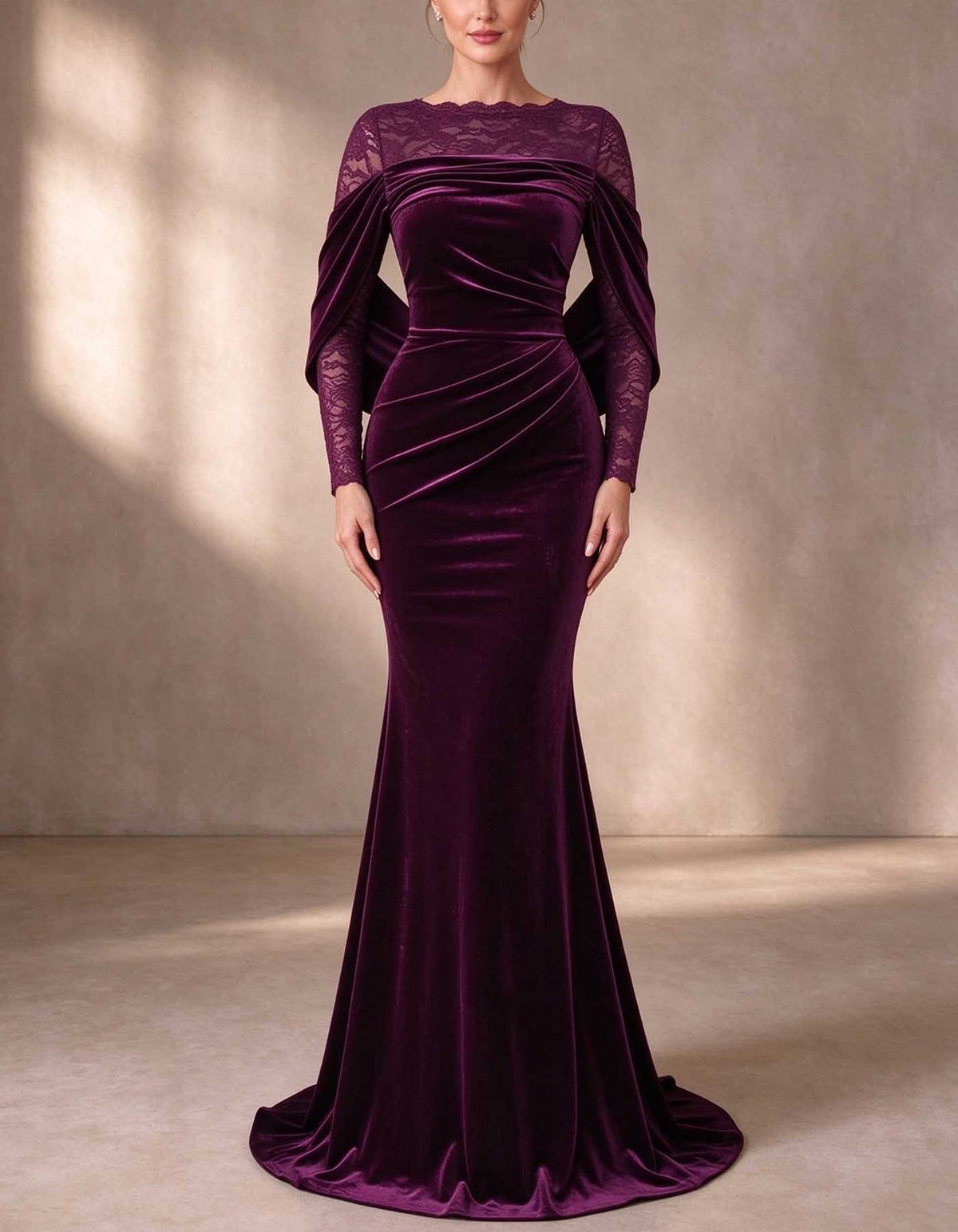 Vestido maxi de veludo drapeado com decote de efeito ilusão em renda