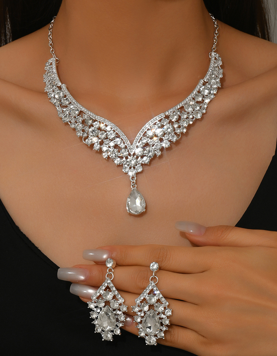 Schmuckset aus silberfarbener Strass-Tropfenanhänger-Halskette und Ohrringen