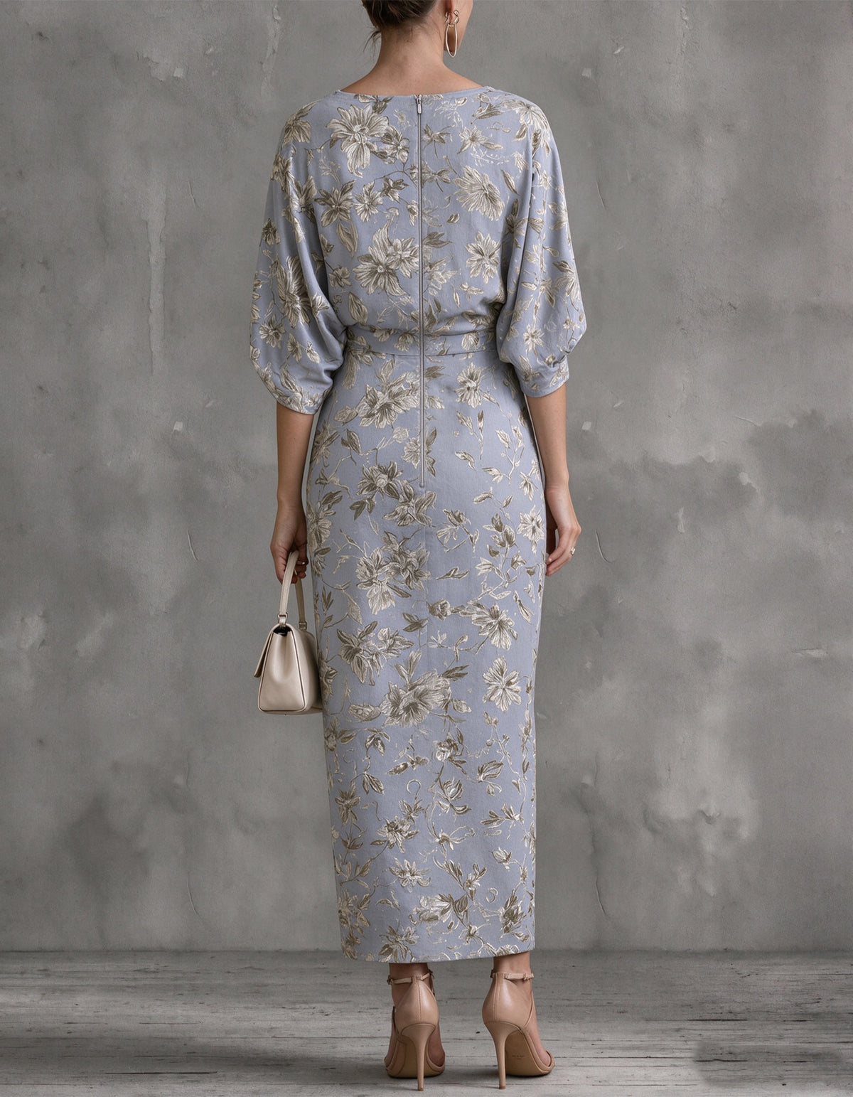 Midi-Kleid aus blau-grauem floralem Jacquard