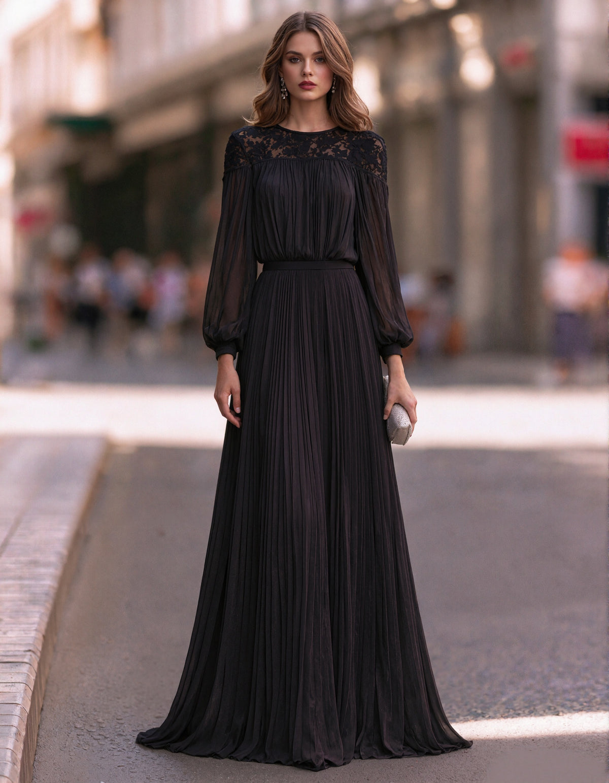 Vestido maxi preto de chiffon plissado e renda