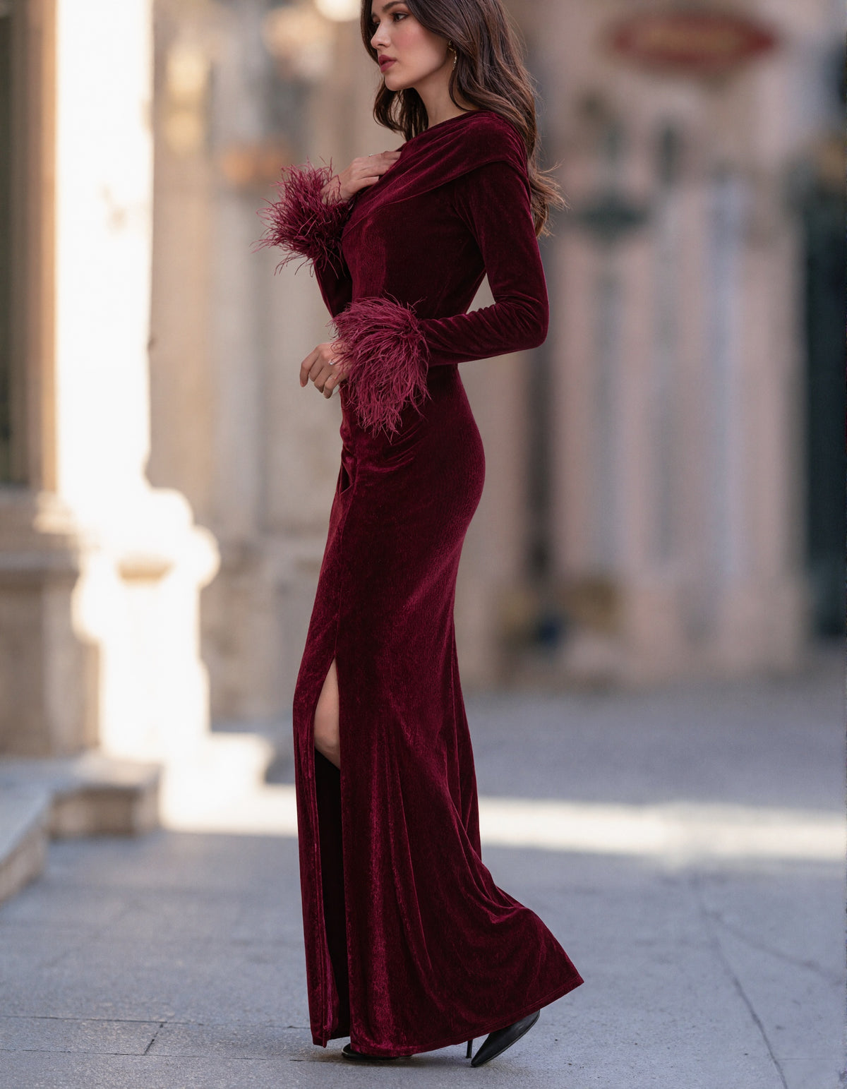 Burgunderrotes Samt-Maxikleid im Meerjungfrauenstil mit schulterfreiem Ausschnitt