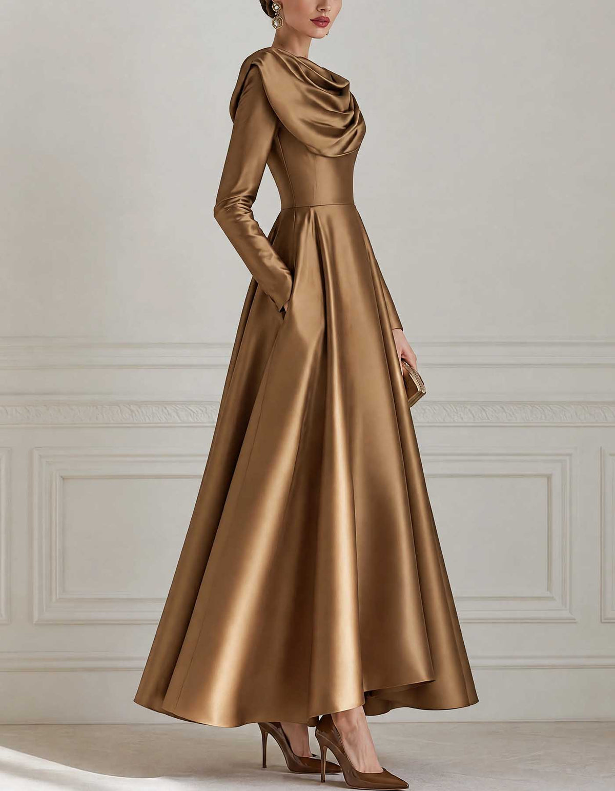 Vestido maxi de cetim em linha A, com decote drapeado e mangas compridas