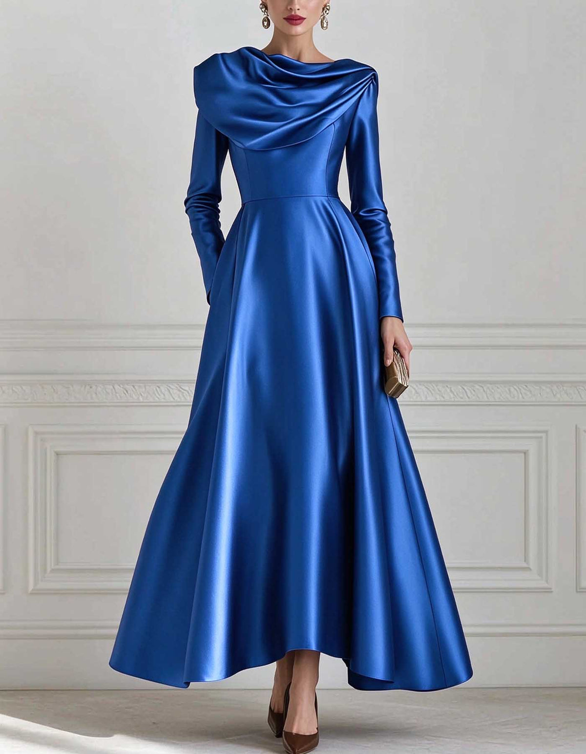 Vestido maxi de cetim em linha A, com decote drapeado e mangas compridas