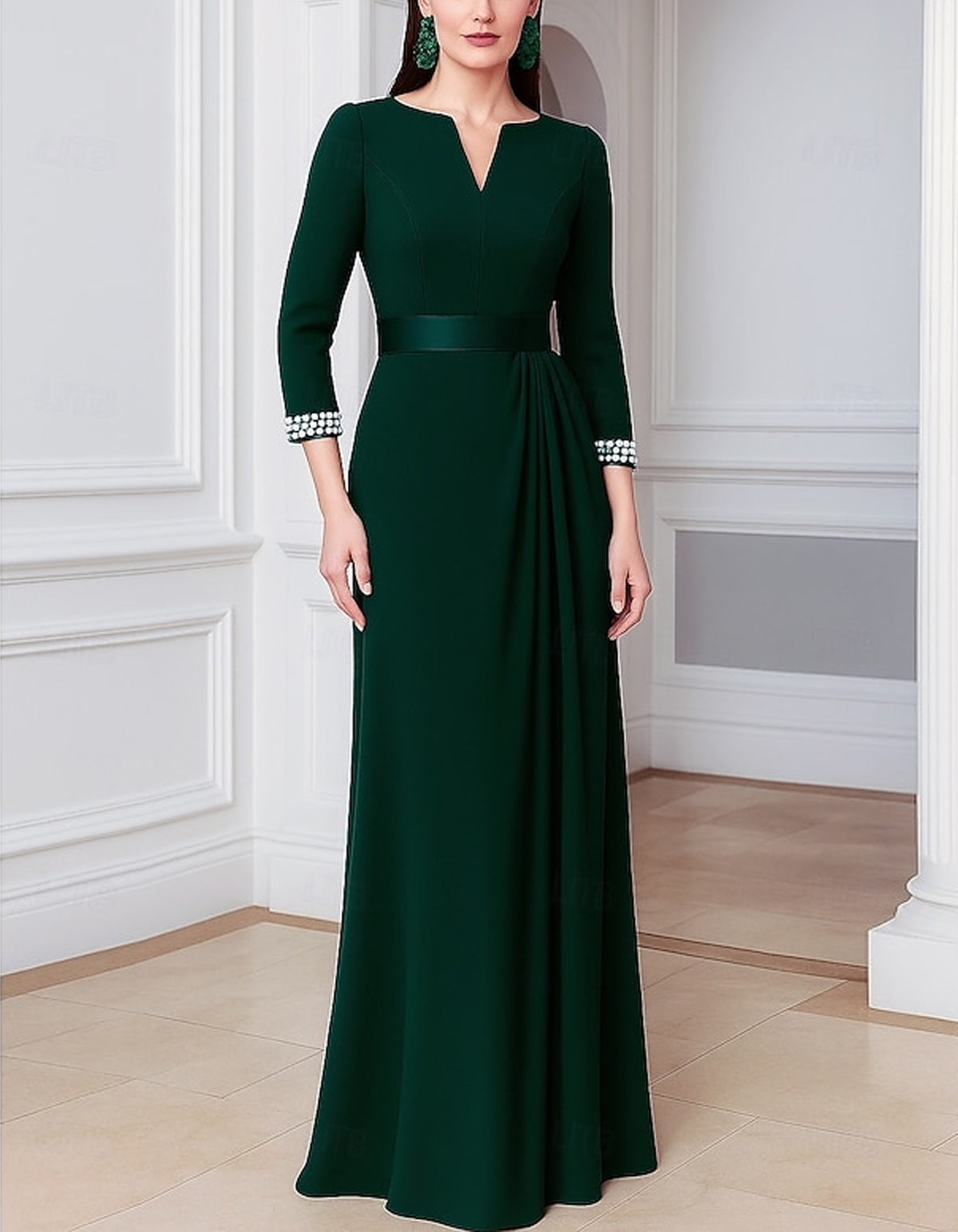 Vestido comprido de cor lisa, decote em V e manga a três quartos