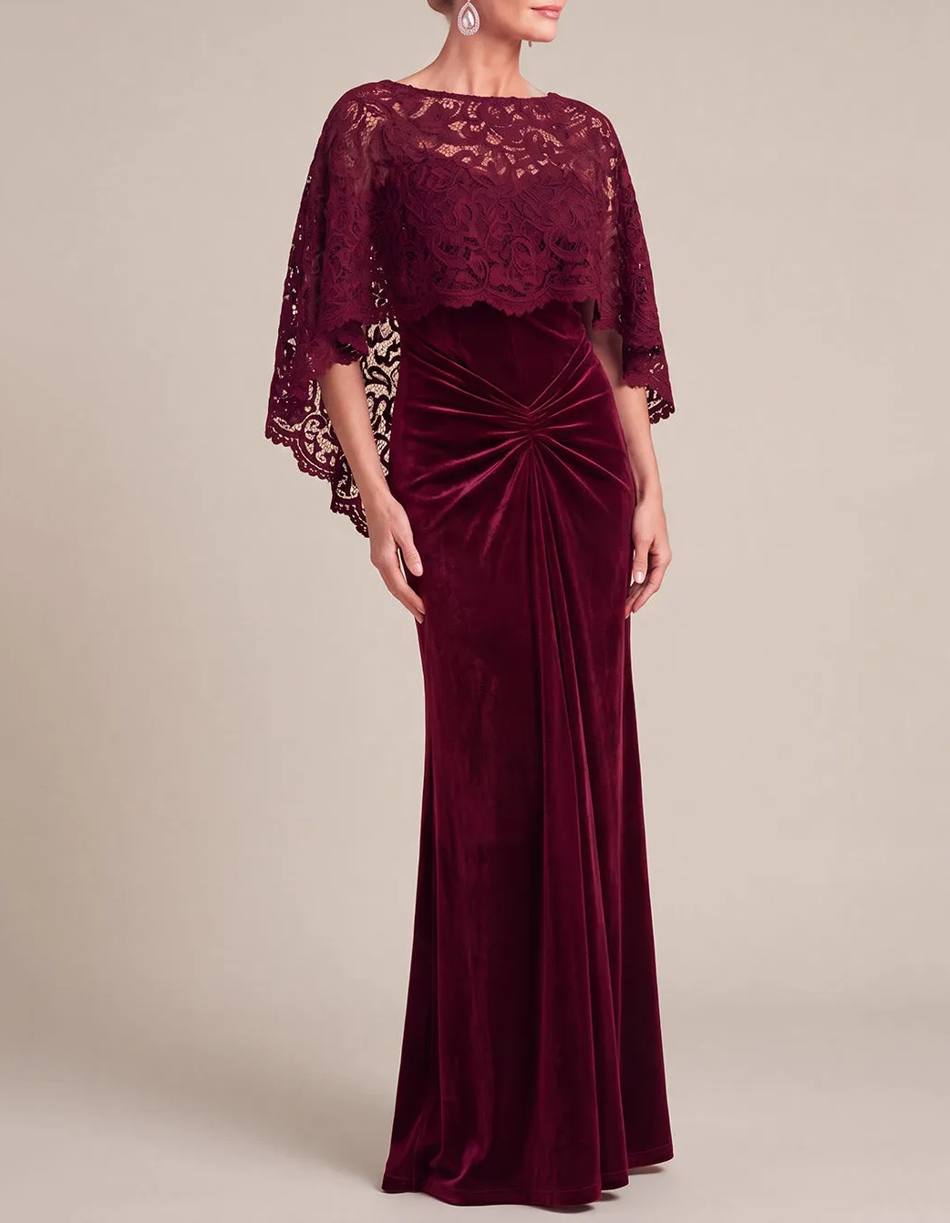 Robe longue sirène en velours avec capelet en dentelle et col rond