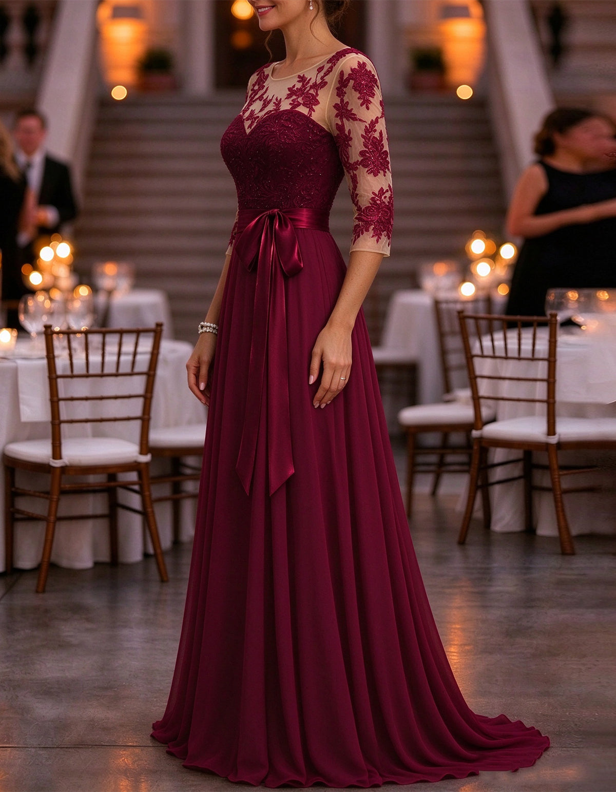 Vestido largo de encaje floral burdeos con aplique