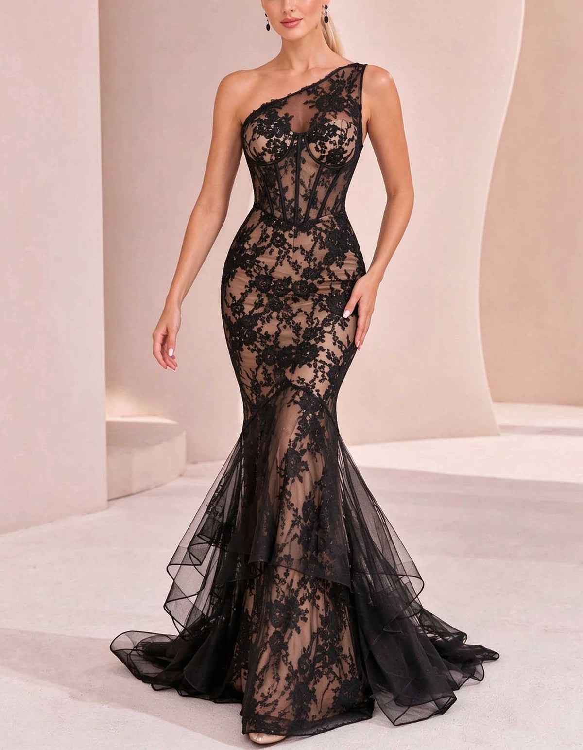 Robe longue noire asymétrique à une épaule, en dentelle florale transparente avec corset