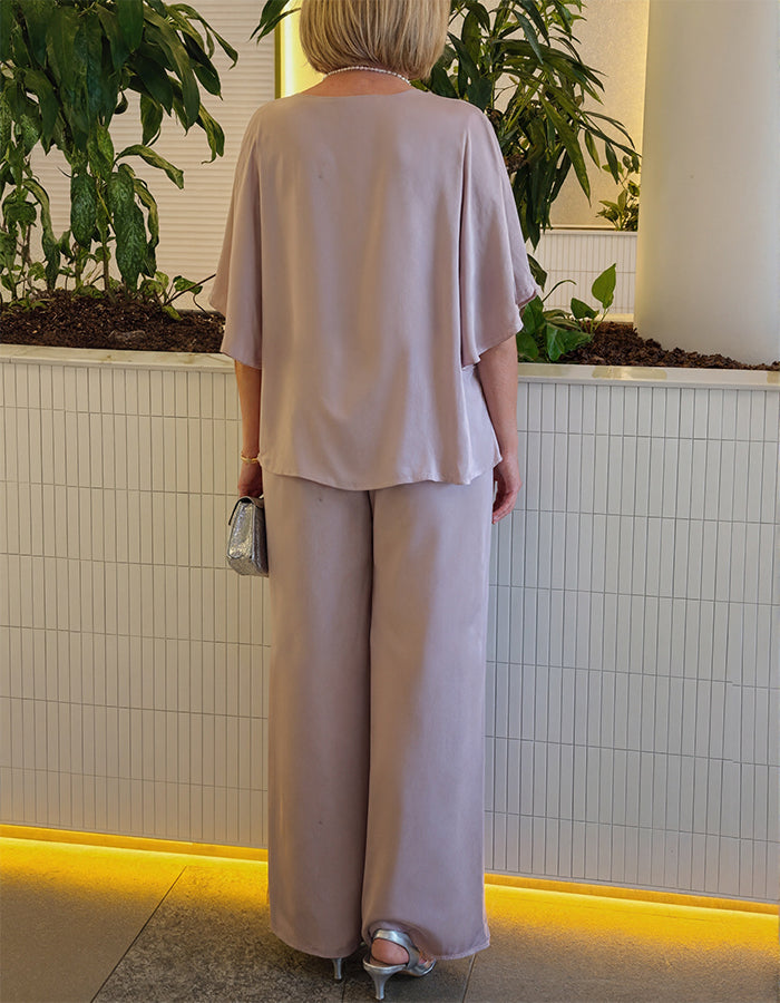 Solid Color V-neck Short-sleeved Top And Trousers 2-Piece Suit