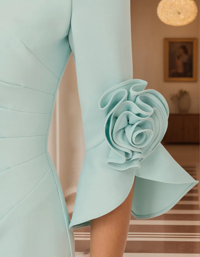 Mintgrön sjöjungfruformad midiklänning med av-axel trumpetärm och 3D-blommor