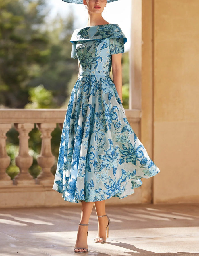 Robe midi bleue en satin imprimé