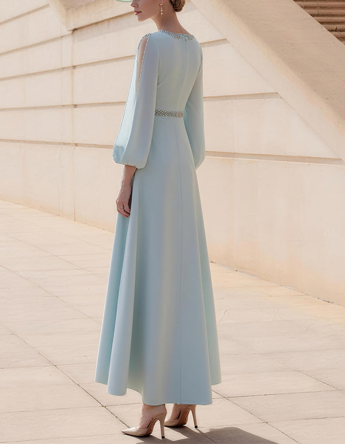 Robe maxi en mousseline vert clair à col en V