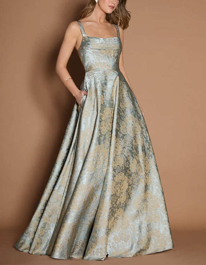 Robe maxi à bretelles en satin bleu à motif floral