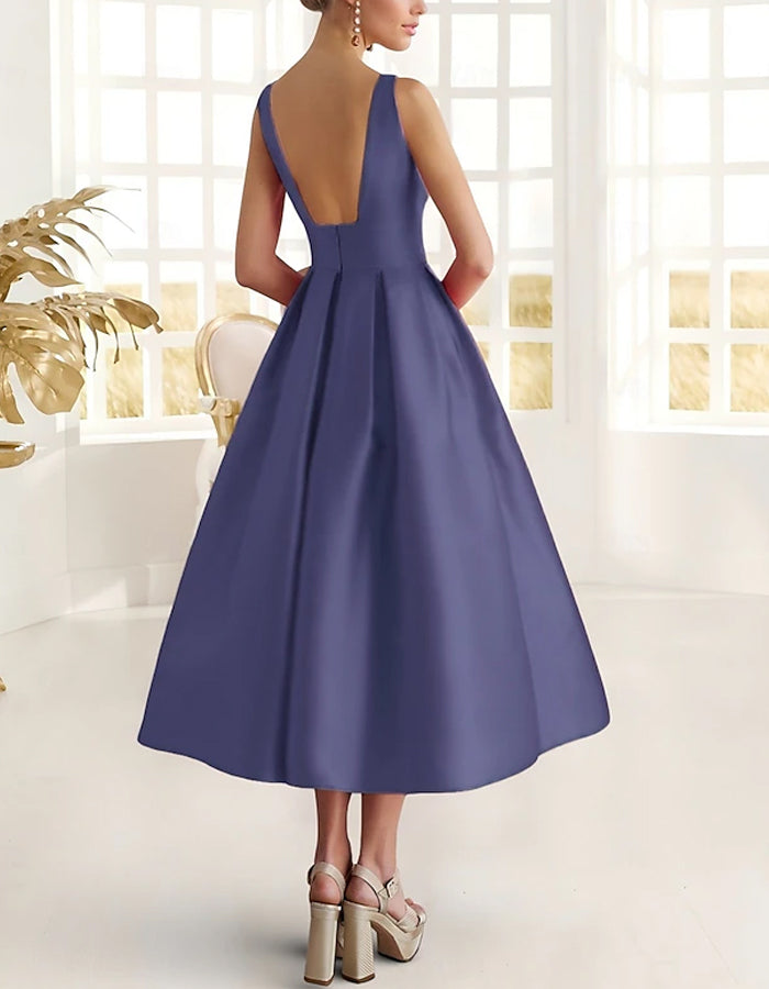 Vestido midi de cetim com flores 3D em cor sólida