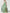 Vestido de dama de honor verde claro em chiffon, corte evasé e comprimento até ao chão
