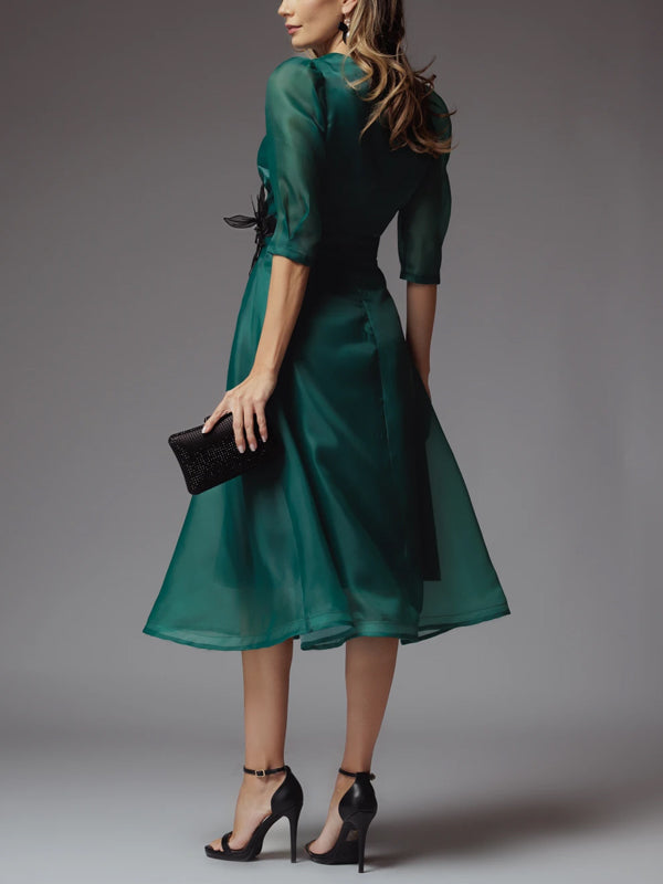 Vestido Midi de Organza com Decote em V e Cor Sólida