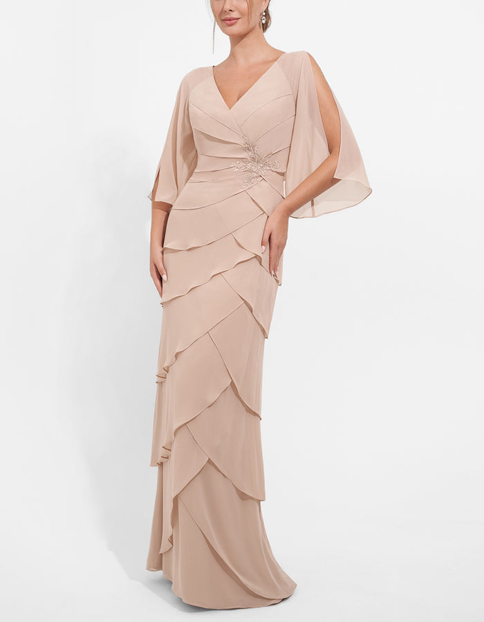 Robe longue en mousseline rose clair à col en V  