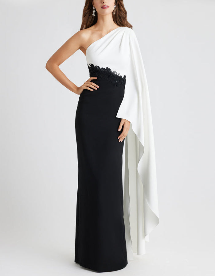 Rochie maxi alb-negru cu blocuri de culoare și un umăr