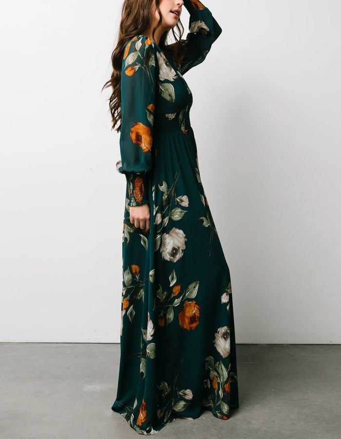 Vestido maxi verde escuro em chiffon com mangas compridas estampadas
