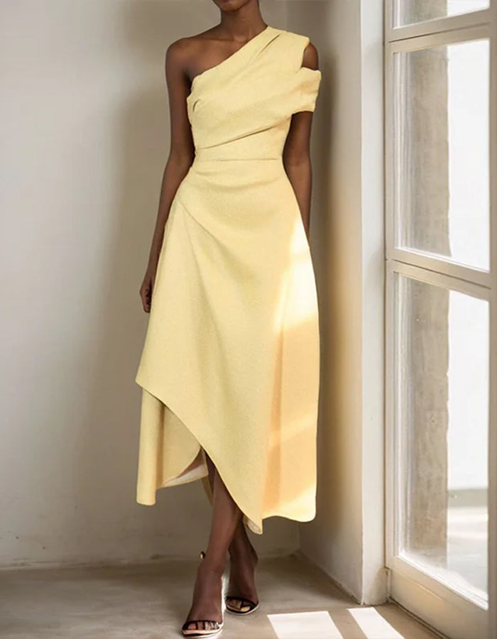 Abito midi giallo chiaro con spalle scoperte