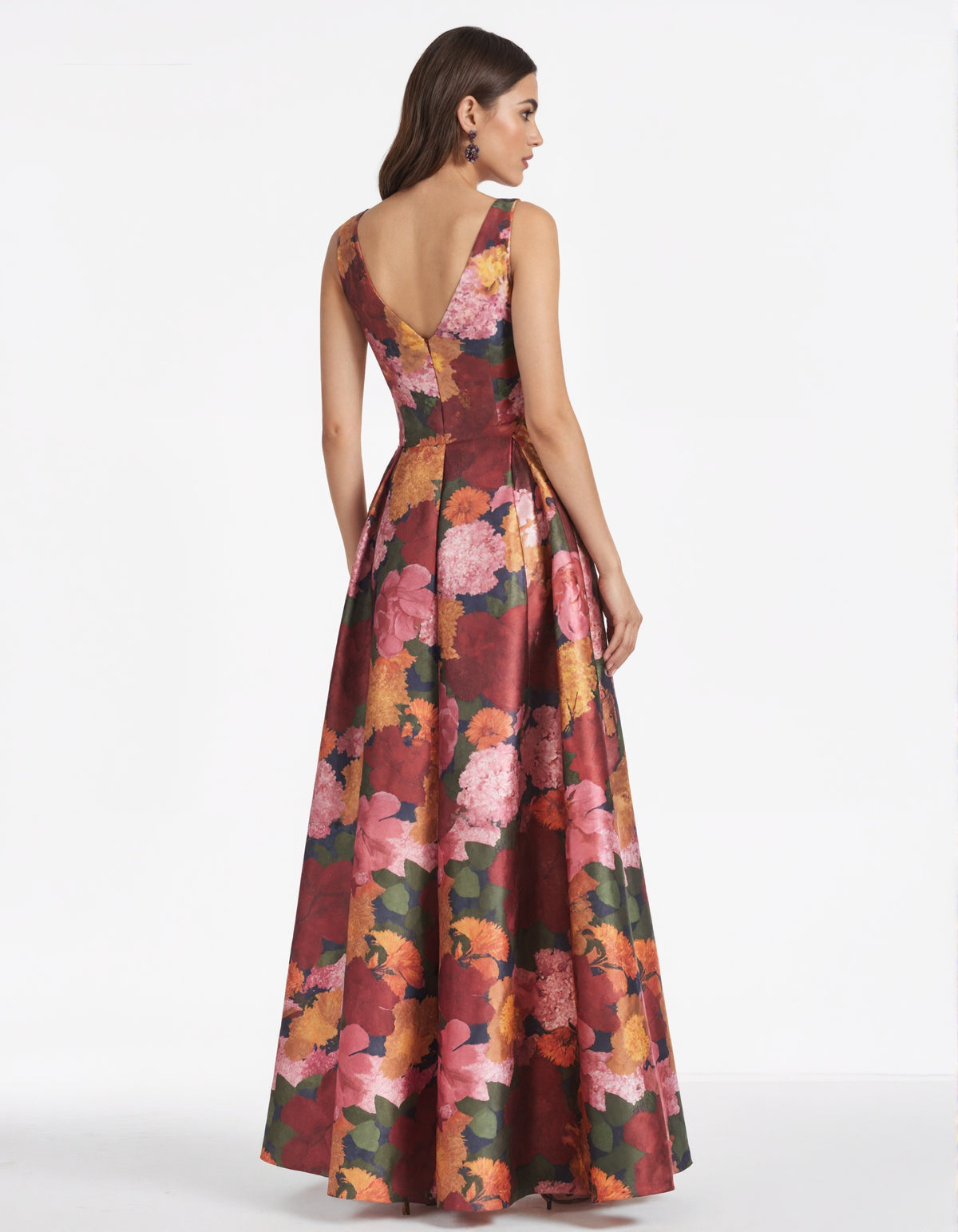 Rochie maxi fără mâneci cu imprimeu floral și decolteu adânc în V