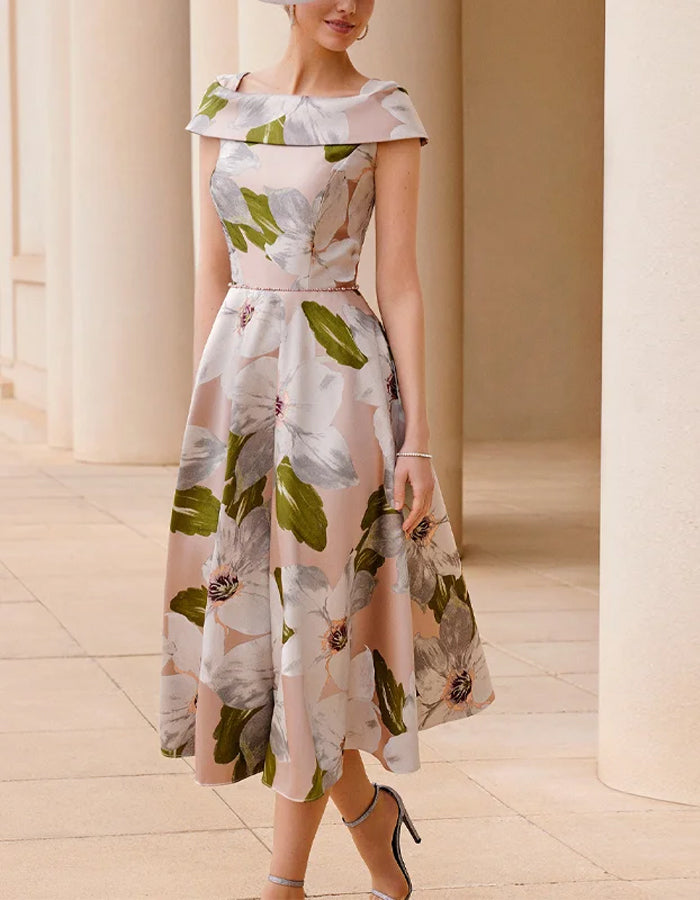 Elegantes Blush Satin Midikleid mit schulterfreiem Kragen und übergroßem Blumenmuster