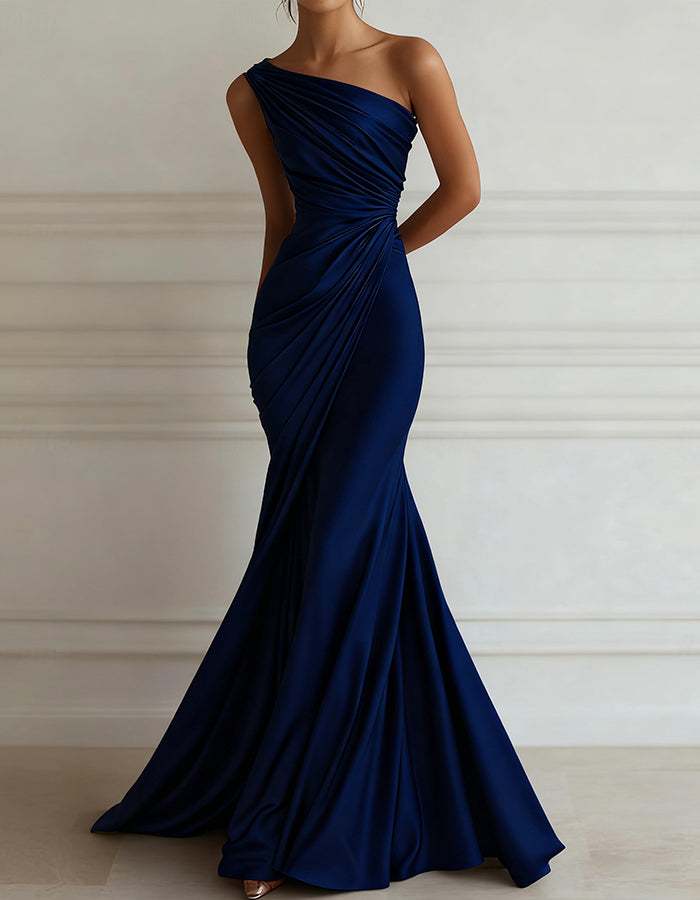 Vestido maxi de satén elástico plisado con un solo hombro