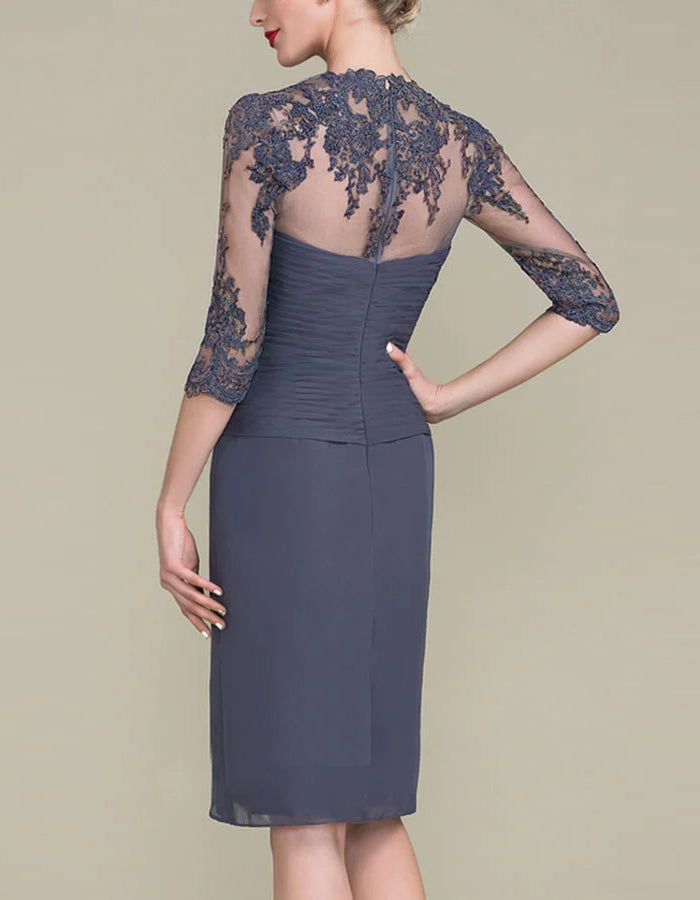 Taille aansluitend chiffon midi-jurk pak